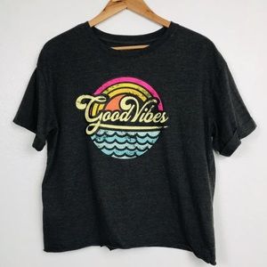 MODERN LUX GOOD VIBES Graphic Tee Size Medium